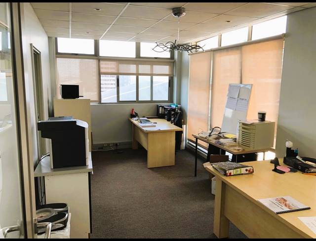 433M² OFFICE TO LET IN WOODSTOCK